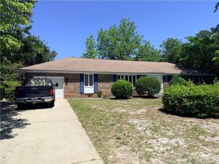 425 Dunmore Road, Fayetteville, NC 28303