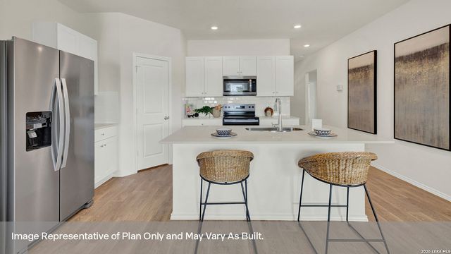 433 COTTONMOUTH LANE, Seguin, TX 78155