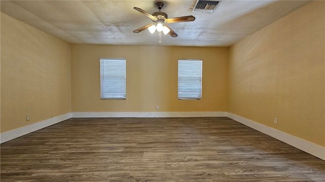 605 Aristocrat Dr, Corpus Christi, TX 78418