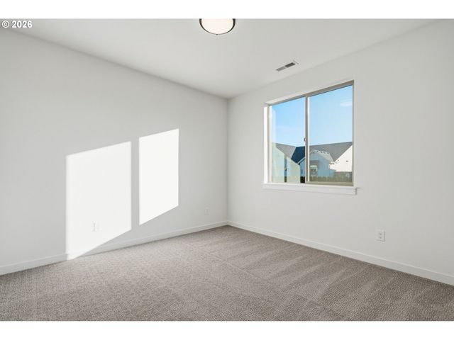 151 E AIREDALE Ave, La Center, WA 98629