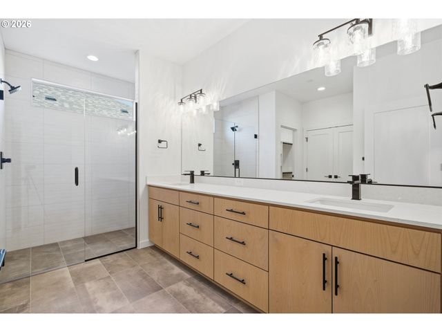 151 E AIREDALE Ave, La Center, WA 98629