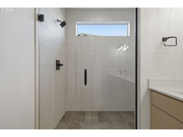 151 E AIREDALE Ave, La Center, WA 98629