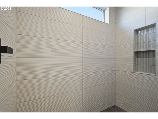 151 E AIREDALE Ave, La Center, WA 98629