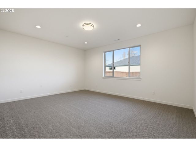 151 E AIREDALE Ave, La Center, WA 98629