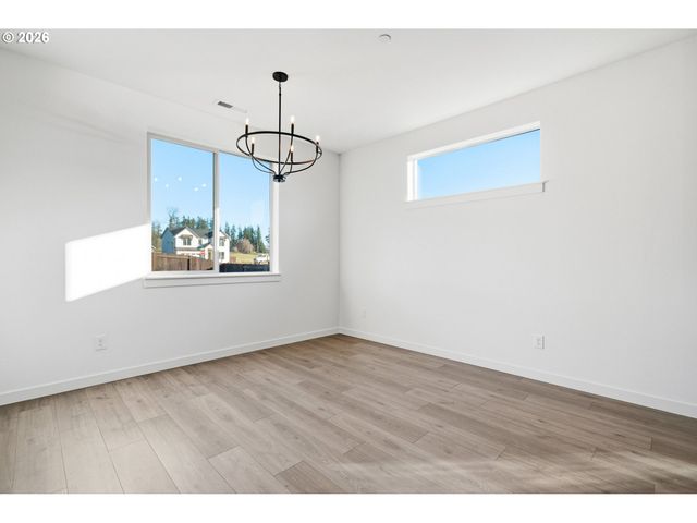 151 E AIREDALE Ave, La Center, WA 98629