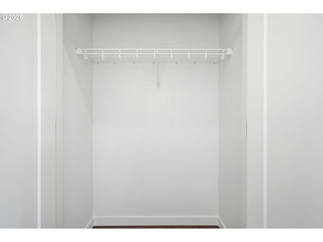 151 E AIREDALE Ave, La Center, WA 98629