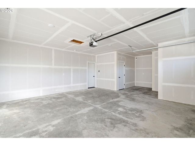 151 E AIREDALE Ave, La Center, WA 98629