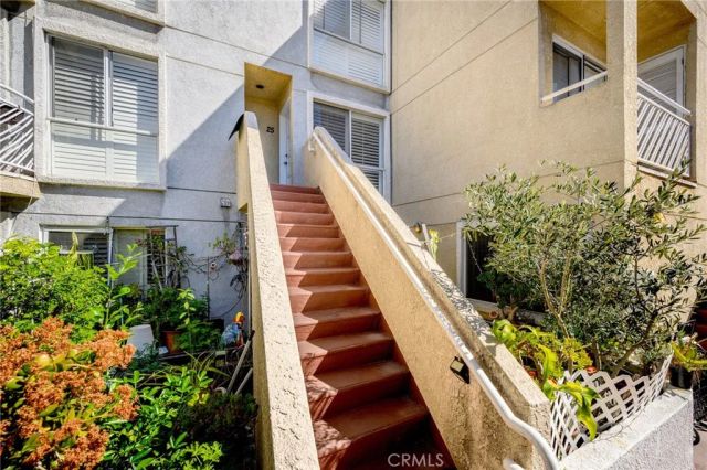 116 W Maple 25, Glendale, CA 91204