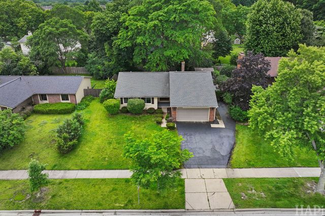 1540 N PEPPER TREE Drive, Palatine, IL 60067