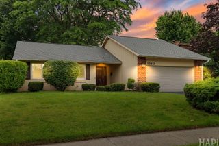 1540 N PEPPER TREE Drive, Palatine, IL 60067
