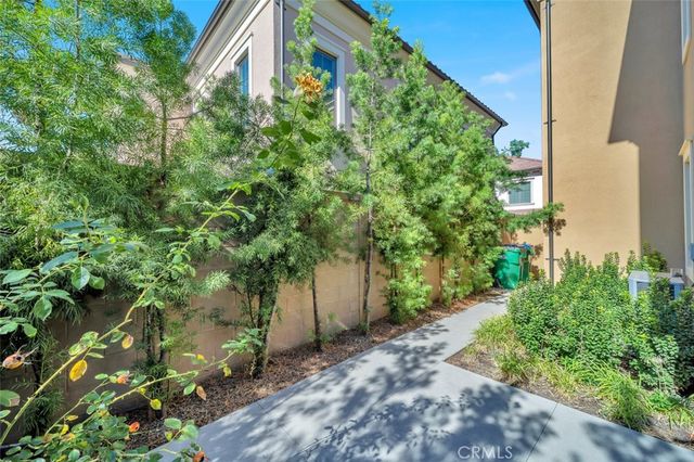 129 Lomita, Irvine, CA 92618
