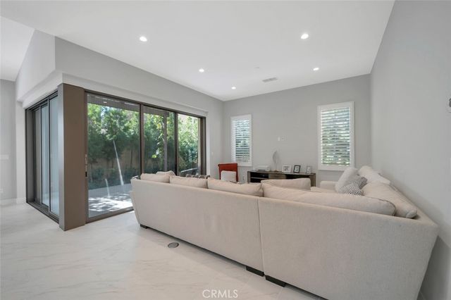 129 Lomita, Irvine, CA 92618