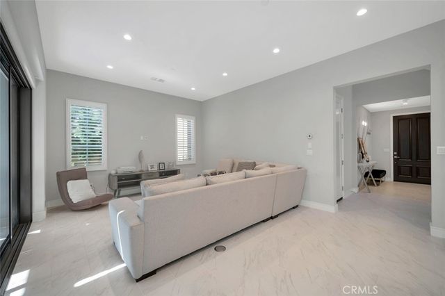 129 Lomita, Irvine, CA 92618