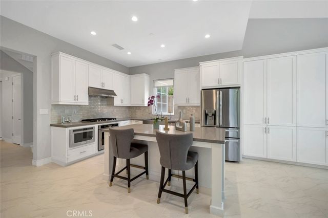 129 Lomita, Irvine, CA 92618