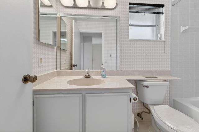 6045 Waldwick Circle, Delray Beach, FL 33484