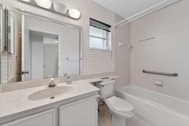 6045 Waldwick Circle, Delray Beach, FL 33484