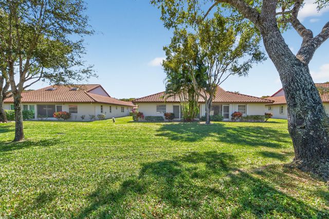 6045 Waldwick Circle, Delray Beach, FL 33484