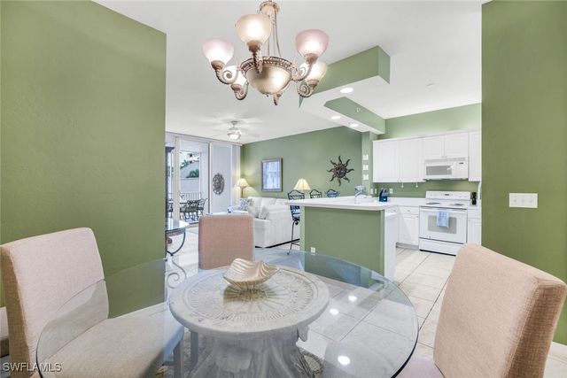 460 Launch CIR 202, Naples, FL 34108