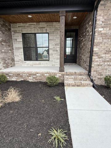 2631 Holly Springs Dr, Murfreesboro, TN 37128