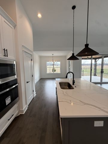 2631 Holly Springs Dr, Murfreesboro, TN 37128