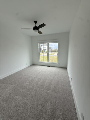 2631 Holly Springs Dr, Murfreesboro, TN 37128