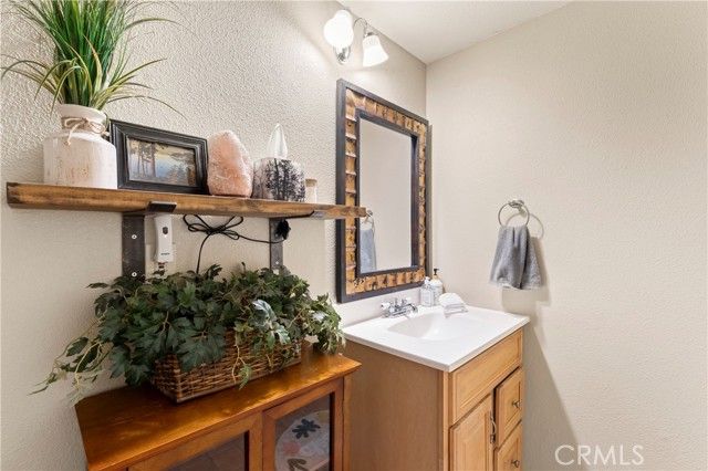 664 Circle Drive, Lake Arrowhead, CA 92352