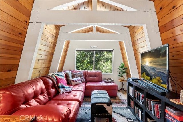 664 Circle Drive, Lake Arrowhead, CA 92352