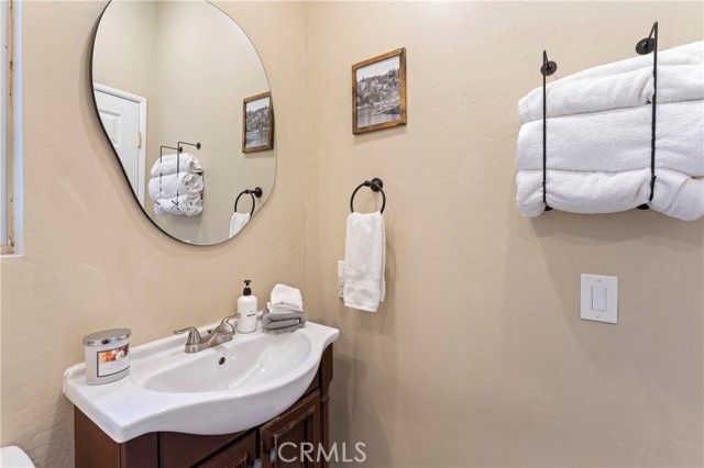 664 Circle Drive, Lake Arrowhead, CA 92352