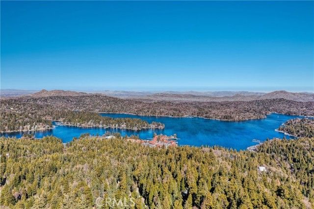 664 Circle Drive, Lake Arrowhead, CA 92352