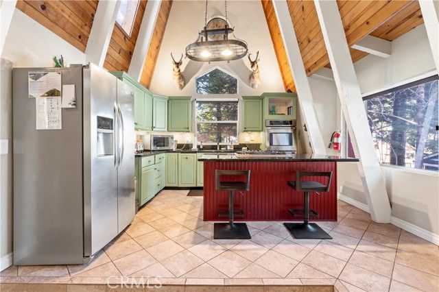 664 Circle Drive, Lake Arrowhead, CA 92352