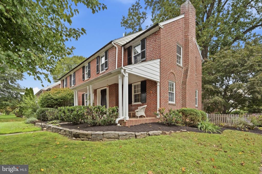 2101 CHESTNUT AVE, ARDMORE, PA 19003 — photo 2