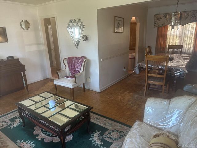 247 Windsor Parkway, Hempstead, NY 11550