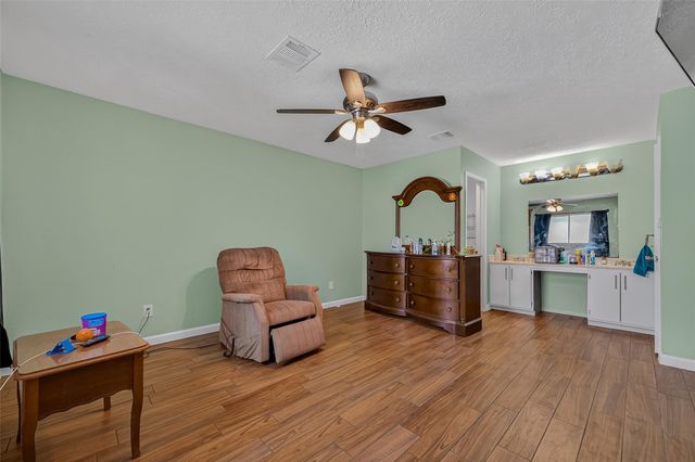2719 Flintrock Circle, Houston, TX 77067