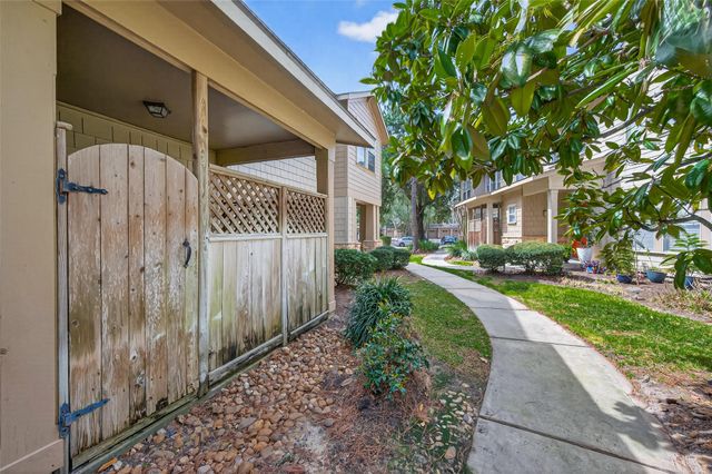 65 Scarlet Woods Court, Spring, TX 77380