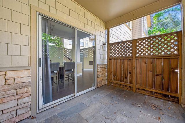 65 Scarlet Woods Court, Spring, TX 77380