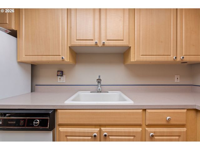6605 W BURNSIDE St 131, Portland, OR 97210