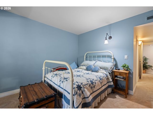 6605 W BURNSIDE St 131, Portland, OR 97210