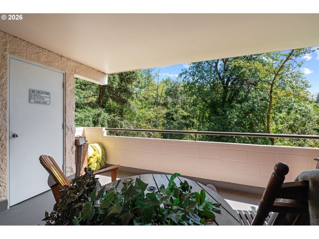 6605 W BURNSIDE St 131, Portland, OR 97210