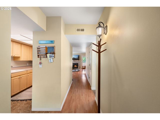 6605 W BURNSIDE St 131, Portland, OR 97210