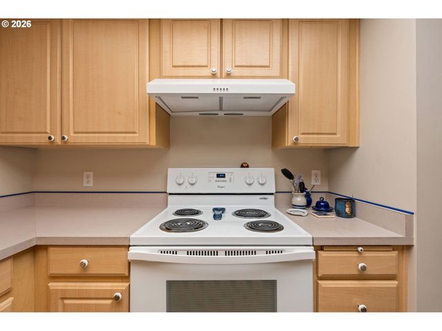 6605 W BURNSIDE St 131, Portland, OR 97210