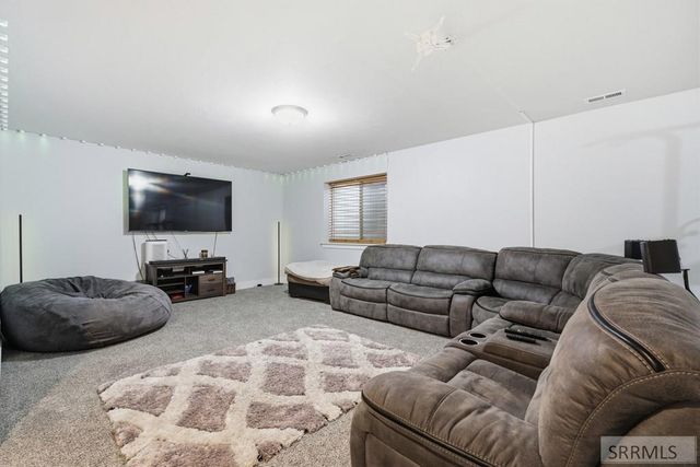 2848 E Larson Drive, Idaho Falls, ID 83401