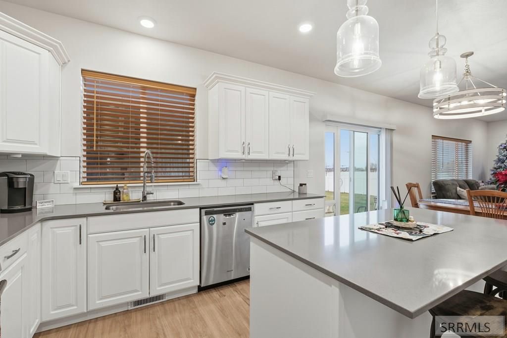 Image 10 of property listing at 2848 E Larson Drive, Idaho Falls, ID 83401