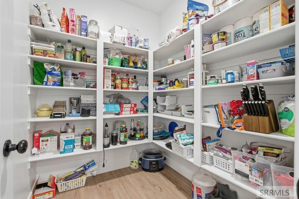 Image 12 of property listing at 2848 E Larson Drive, Idaho Falls, ID 83401