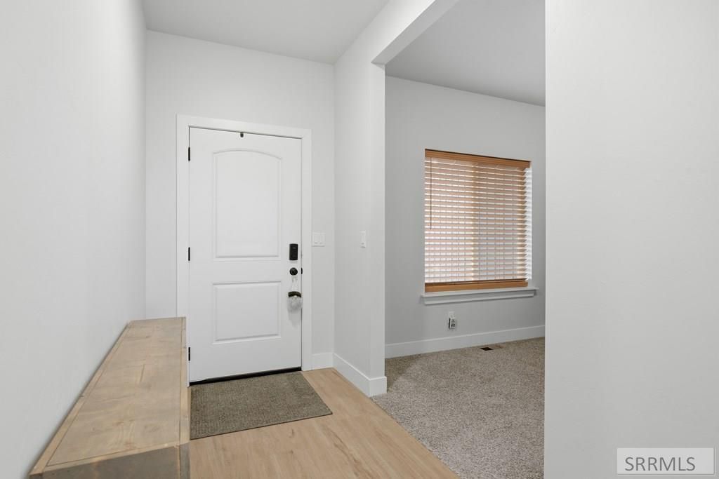 Image 3 of property listing at 2848 E Larson Drive, Idaho Falls, ID 83401