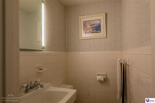 214 Forrest Hill Road, Hodgenville, KY 42748