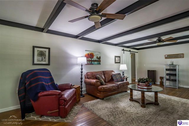 214 Forrest Hill Road, Hodgenville, KY 42748