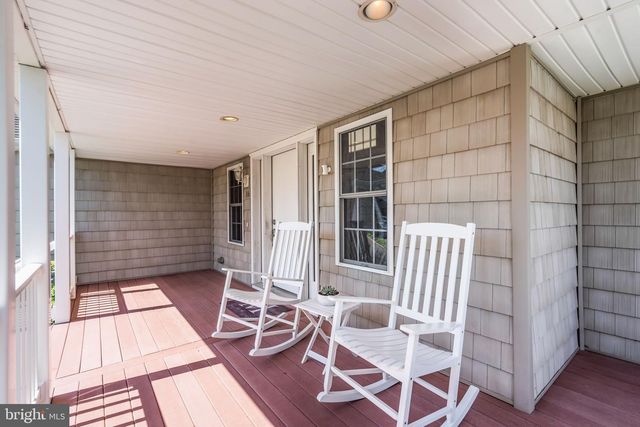 16 LONGMAN ST, Toms River, NJ 08753