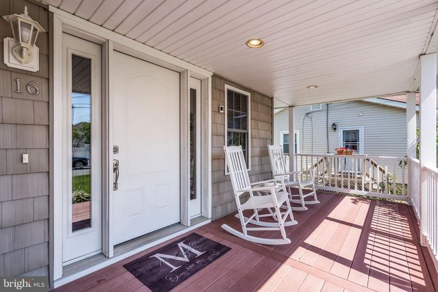 16 LONGMAN ST, Toms River, NJ 08753