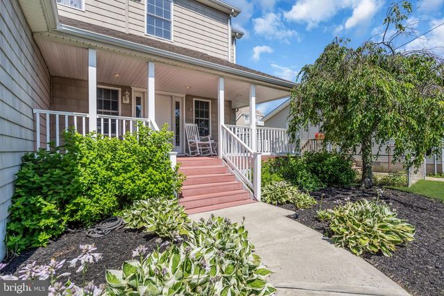 16 LONGMAN ST, Toms River, NJ 08753