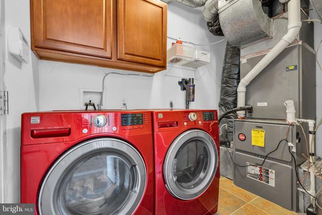 16 LONGMAN ST, Toms River, NJ 08753